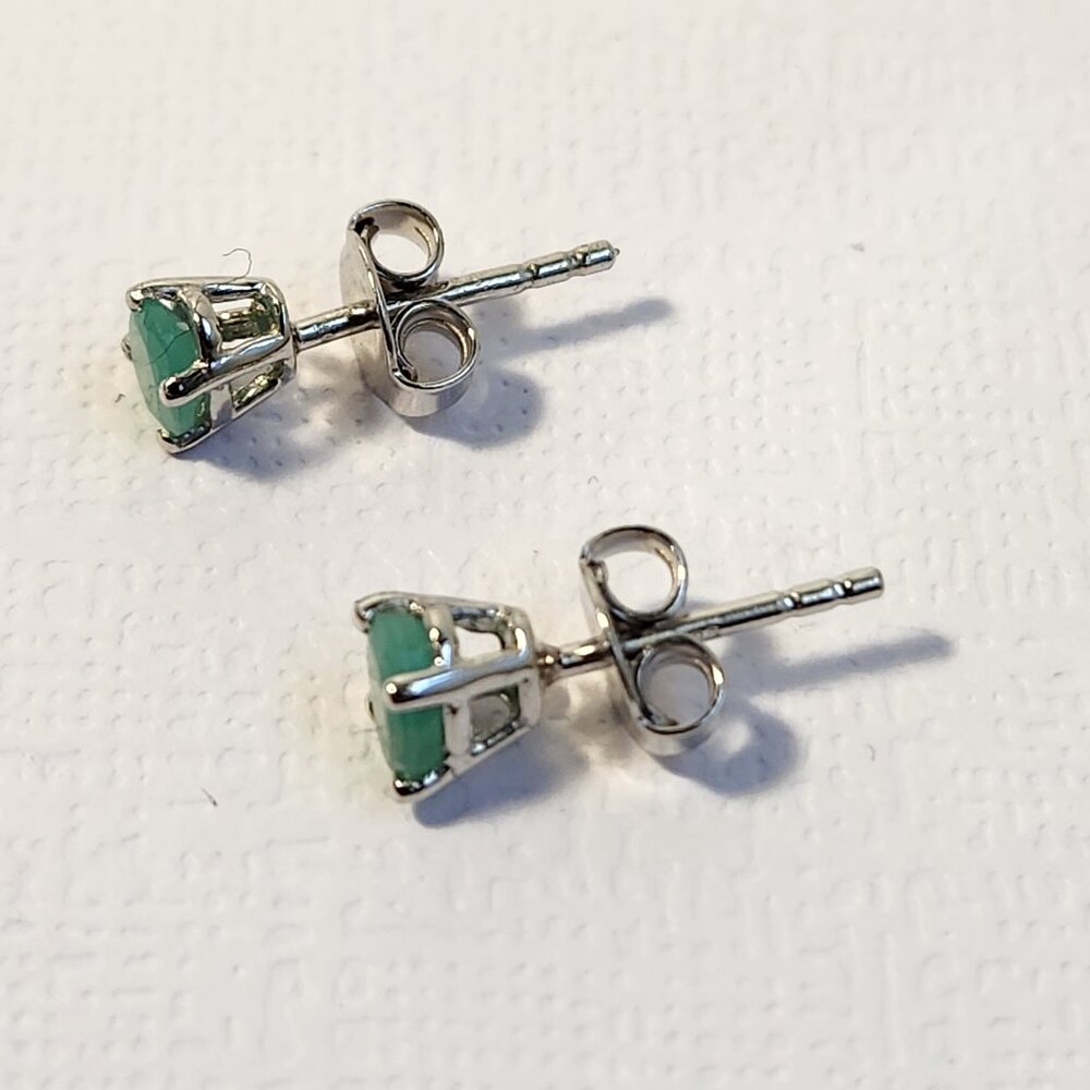 VTG Natural Emeralds in 925 Setting Stud Earrings Petite - Picture 4 of 8